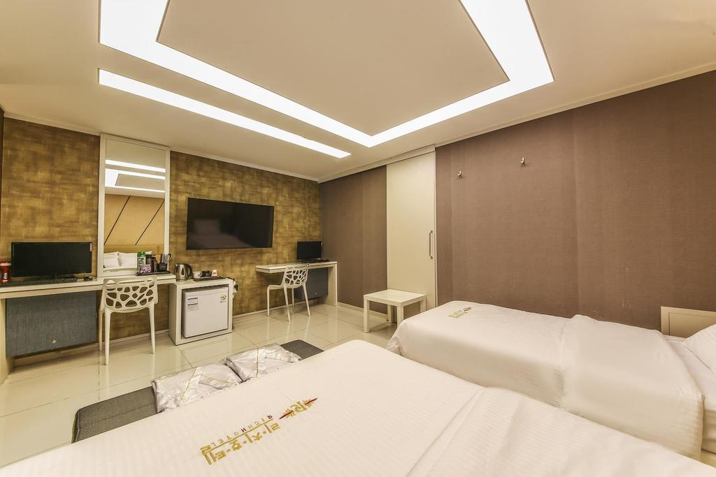 Richi Hotel Сувон Екстер'єр фото